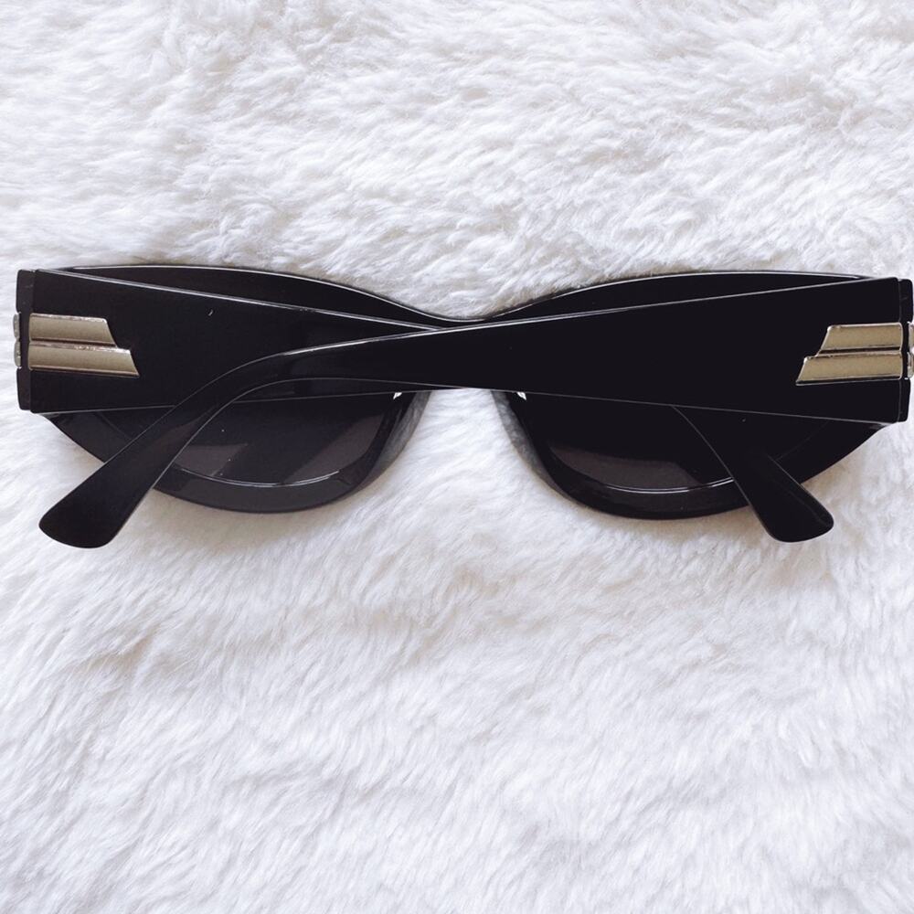 Faye Mirrored Black Cat-Eye Sunglasses - Picture 15 of 15
